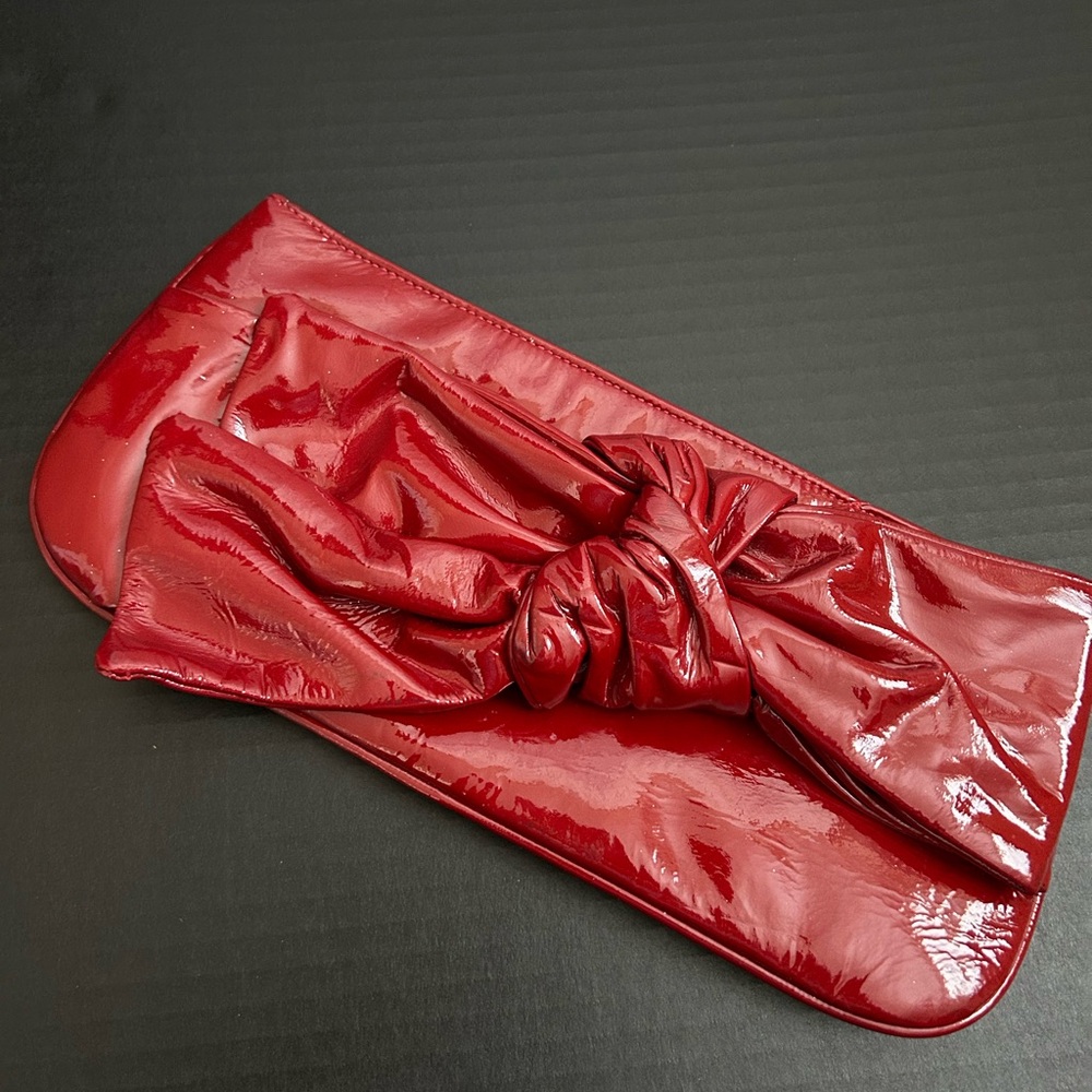 Lorelei 'Chloe' Sash Front Clutch great condition